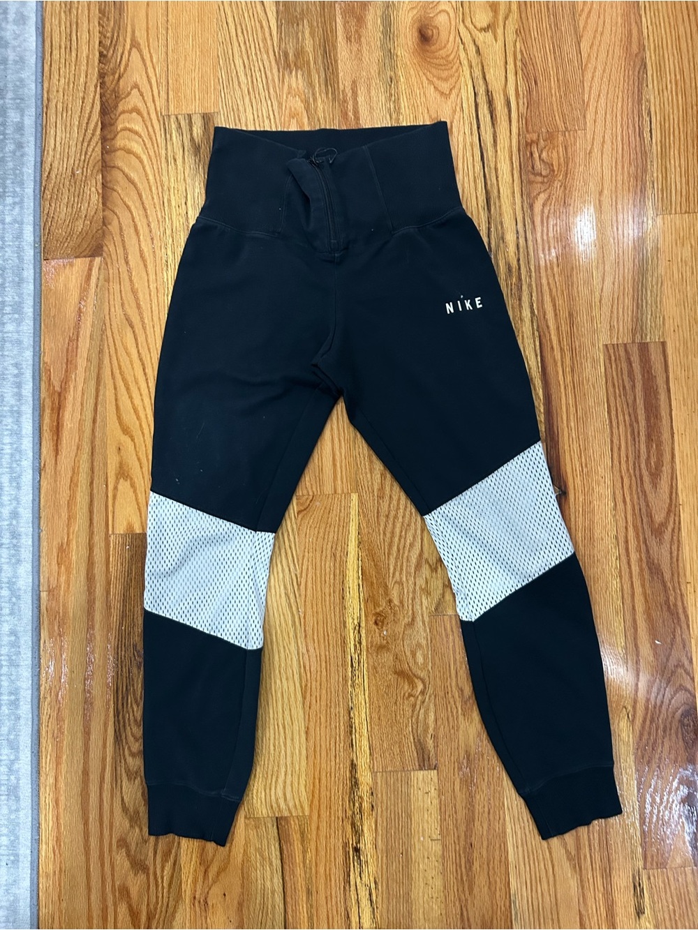 Nike Black leggings with white Mesh Knee Panels - Women